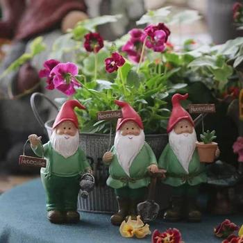 

3 Pcs/Set Resin Garden Decoration Outdoor Red Hat Husband Balcony Terrace Desktop Pastoral Style Ornaments