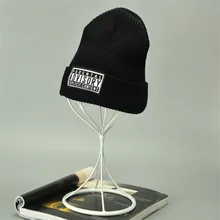 Новинка, вязанная шапка в стиле хип-хоп для женщин, осенне-зимняя теплая Повседневная шапка с буквенным принтом в тонкую полоску, зимние вязаные шапки для женщин и девочек