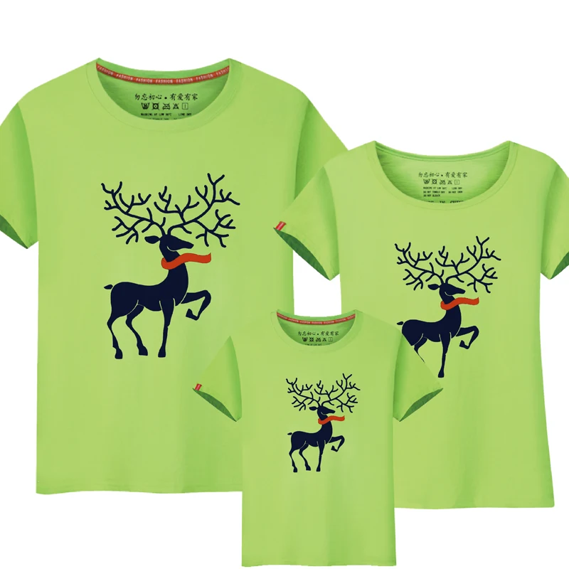 Light green Рождественская одежда для мамы и дочки; одежда для папы и сына; семейный образ; футболка для папы, мамы и мальчика; одинаковые комплекты для семьи с рисунком оленя - Цвет: Light green