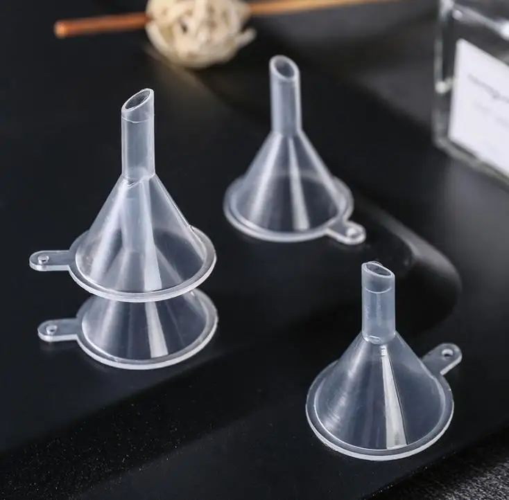 

Plastic Mini Small Funnels For Perfume Liquid Essential oil filling empty bottle Packing Tool 2000pcs/lot SN698