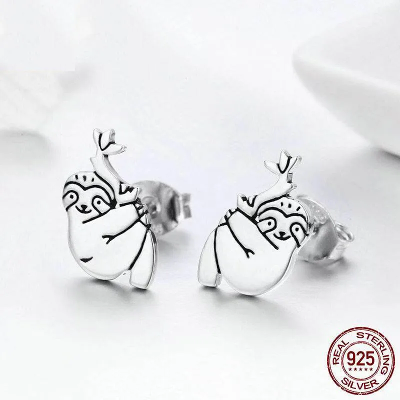 

Hot little sloth S925 sterling silver Simple animal earrings Fashion women's temperament wild earrings Free shipping