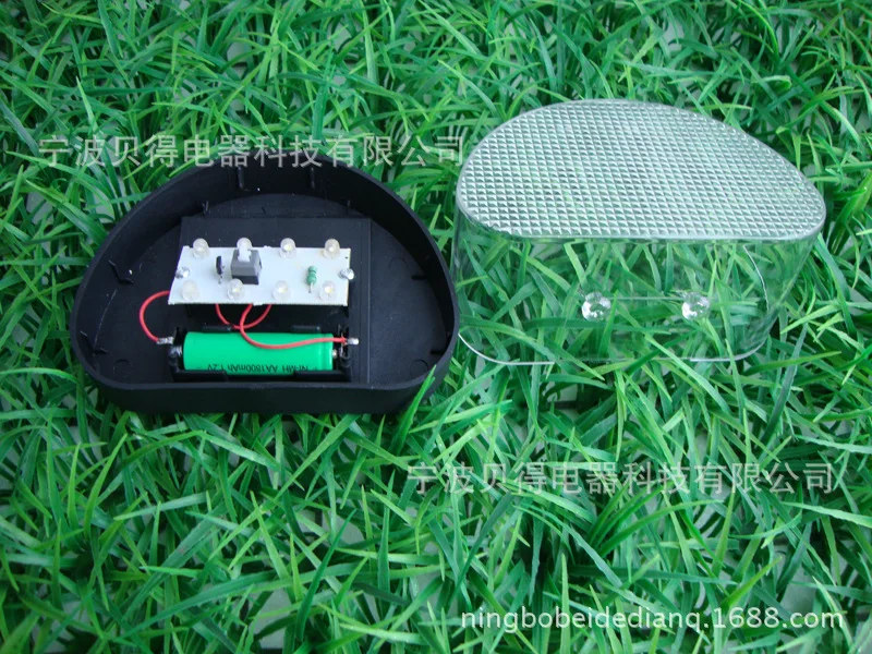 Открытый светильник на солнечной батарее для ограждения 8LED сад zha lan deng настенный светильник