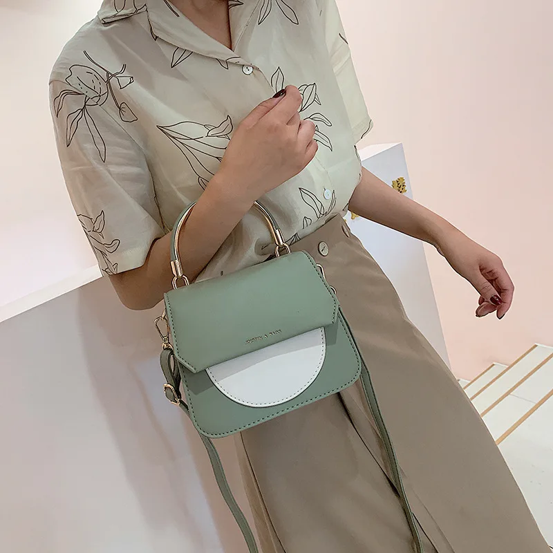 

Ins Super Fire Woman 2019 New Korean Version Baitao Small Square Bag Fashionable Westernized Hand-held Bill-shoulder Slant Bag