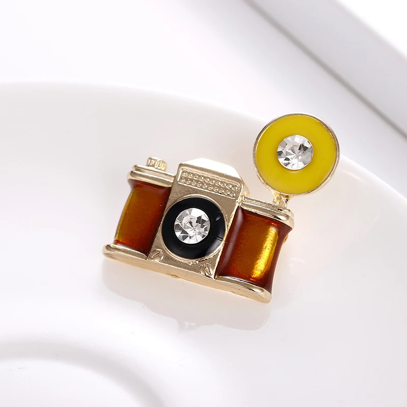 1PCS Enamel Vintage Camera Brooch Jewelry Souvenirs Crystal Brooches For Women Men Coat Sweater Scarf Accessories