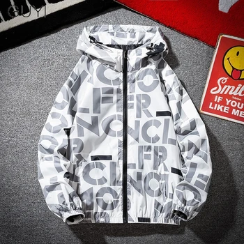 

GUYI Grafitti Letter Print Windbreaker Coats Men Hooded Zipper Sunscreen Jackets Male Fashion Autumn Casual Sport Overcoats
