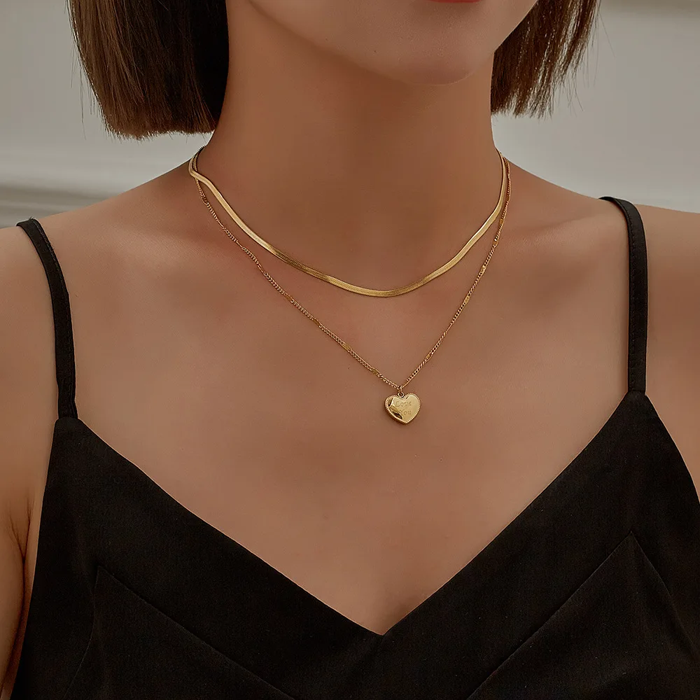 

Luxury Double Layer Heart Snake Chain Necklace Elegant Gold Plated Titanium Steel Short Chain Choker Wedding Hip Hop Jewelry