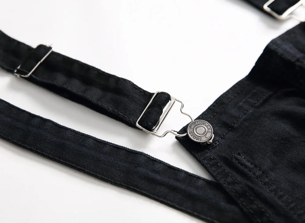 10684678800_567459199