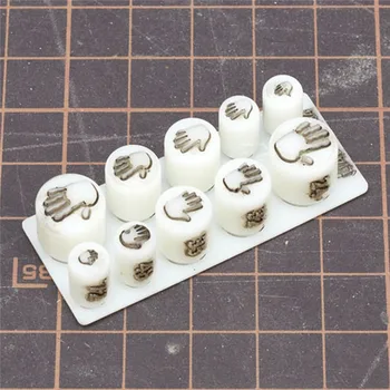 

DIY 3D Model Handprints Stamp Mini Model Crafts Stencil for 1/35 1/32 1/72 1/24 Model Making Tool Accessories