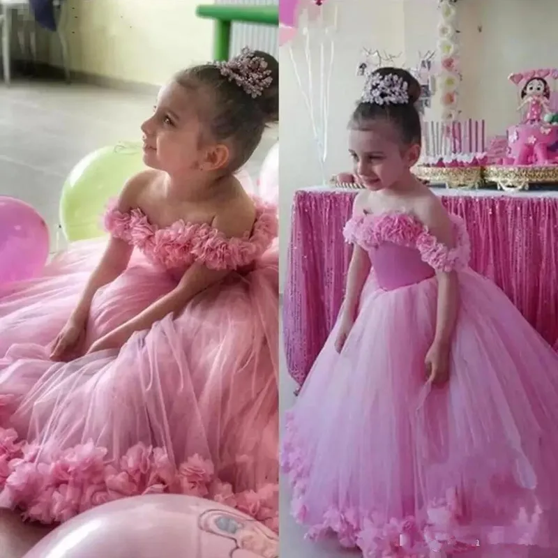583Lovely Pink Princess Flower Girls Dresses Off Shoulder Tulle Hand Made Flowers Floor Length Birthday Child Girl Pageant Gowns