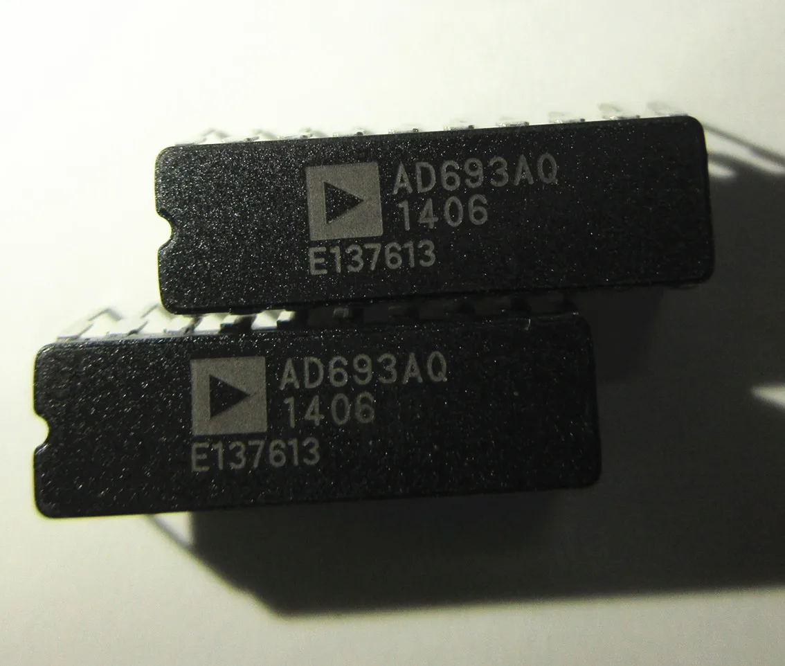 10 шт в упаковке, новая AD693AQ CDIP20