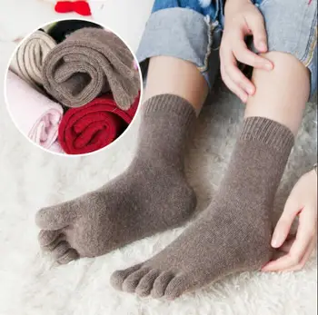 

2019 Cartoon Harajuku Winter Girls Cat Print Multicolor Bar Toe Socks Five Finger Cotton Funny Ankle Sock