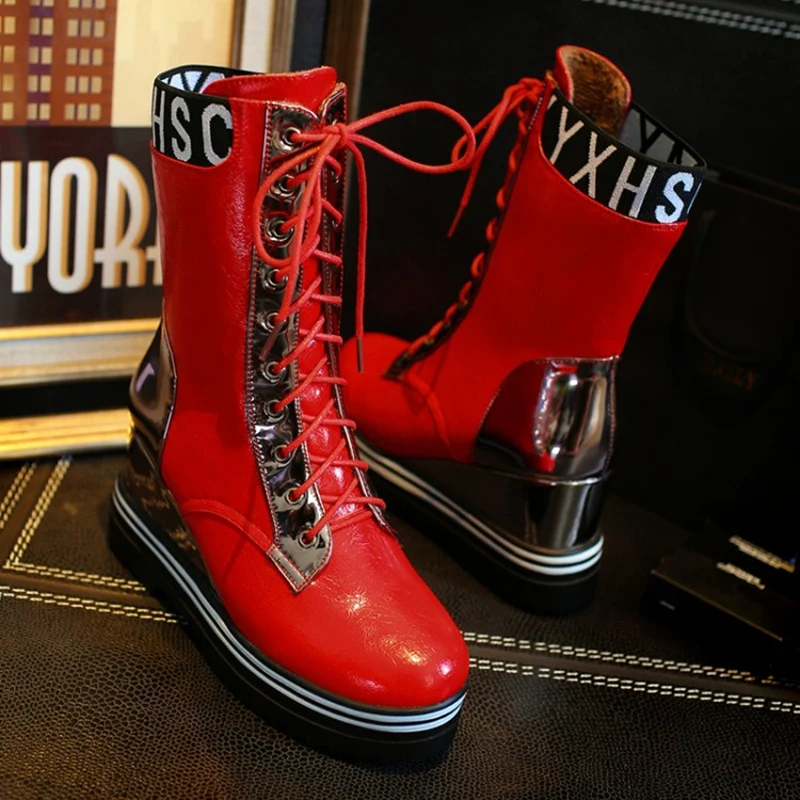 Женские ботинки на танкетке зимняя обувь платформе женские красные ботильоны