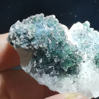 

25.7gRare natural love green crystal flower crystal cluster Reiki energy quartz gem mineral specimen