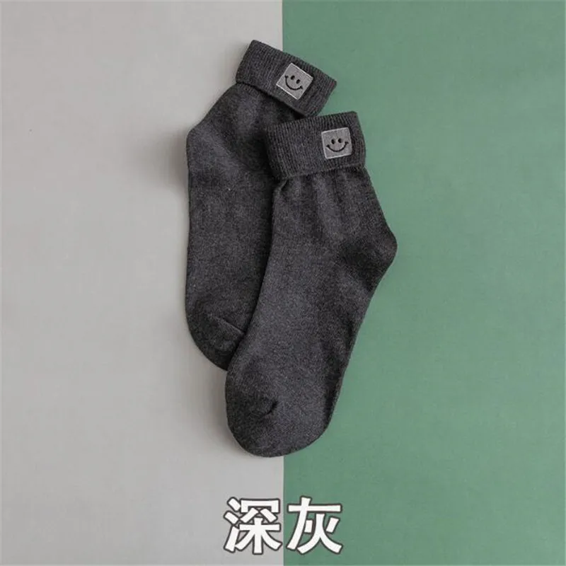 New Socks Winter Autumn Embroidery Square Face Cotton Women's Socks Funny Lovely Smile Face Socks Autumn Fashion Cartoon Socks - Цвет: 8