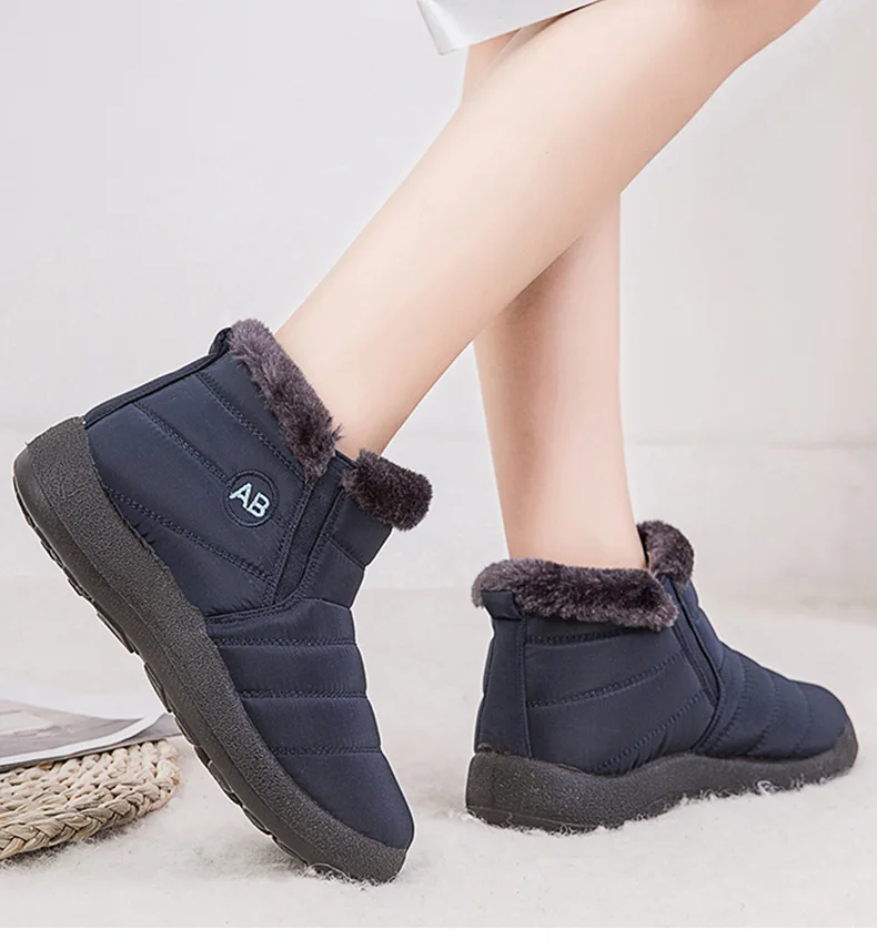 Зимняя обувь; Женская Повседневная легкая обувь без шнуровки; теплые плюшевые ботильоны на меху для женщин; водонепроницаемые зимние сапоги на платформе; Цвет Красный