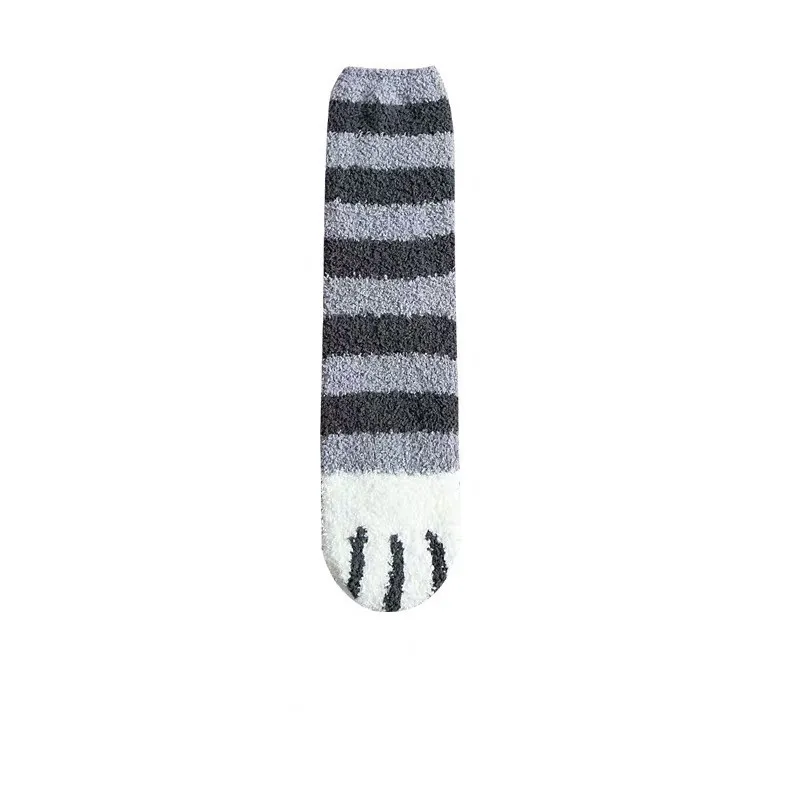 Носки с кошачьими лапами коралловые флисовые плотные теплые женские забавные носки осенне-зимние носки с кошачьими лапами милые носки для сна для девочек - Цвет: 2