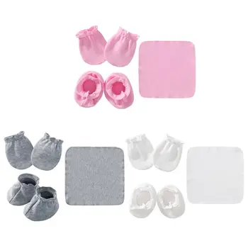 

2020 New Baby Newborn Saliva Towel Gloves Foot Cover Set Soft Cotton Anti Scratch Mittens
