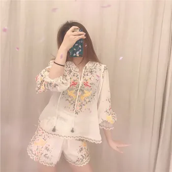 

2020 Early Autumn White Embroidered Lace Lantern Top Long Sleeve Loose Shirt + High Waist Shorts H06148