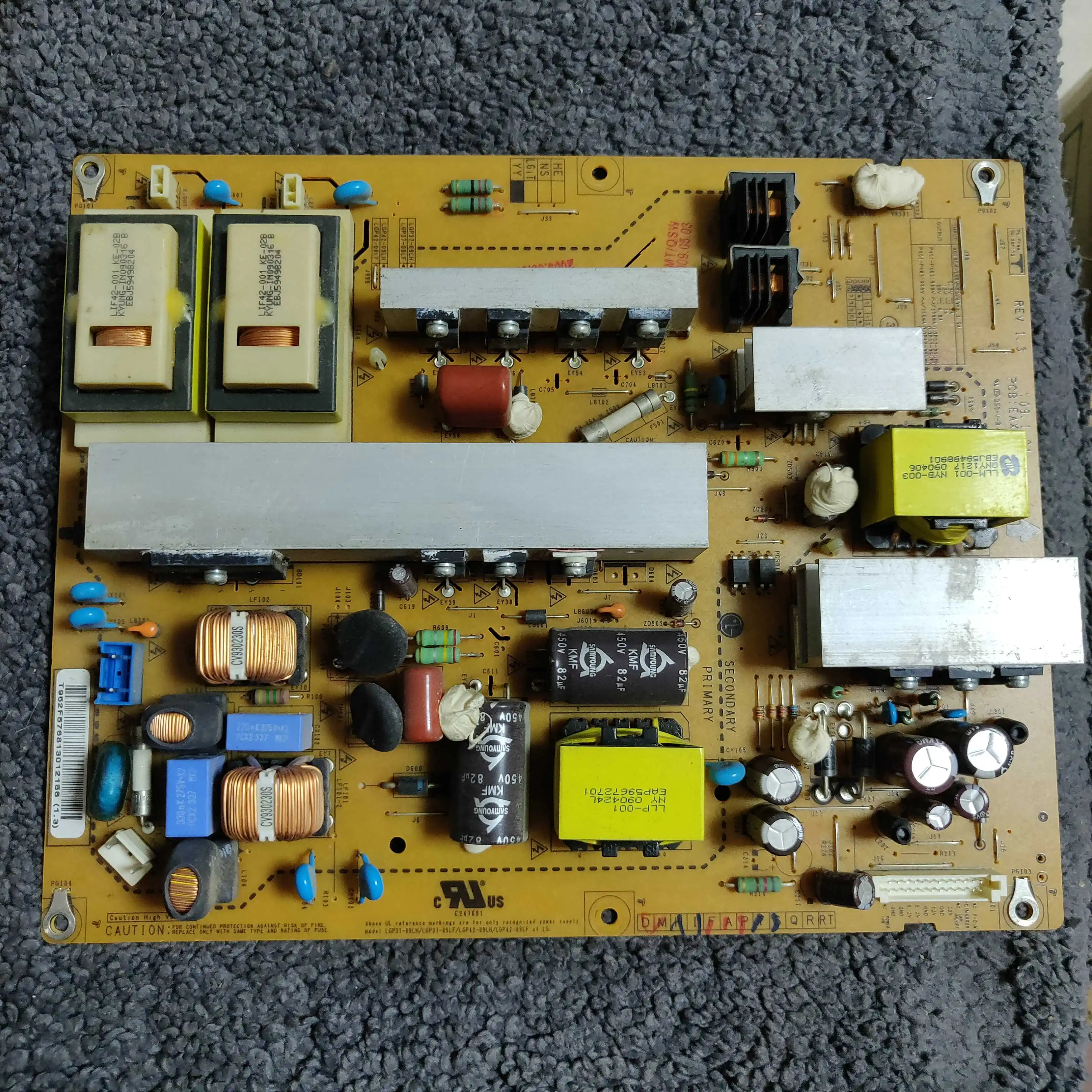 

Плата питания для телевизора LG 42LH40FD-CE EAX55357701 / 32