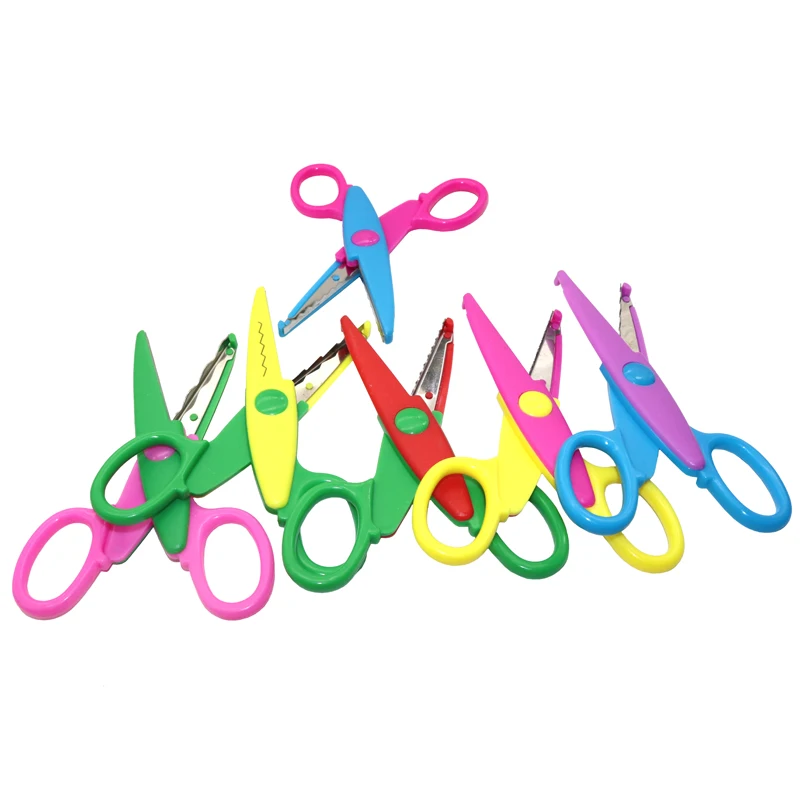 

1 Pcs Metal and Plastic Handmade Children DIY 6 Patterns Album Lace Scissors Card Photo Pattern Scissors Cartoons Lace Scissors
