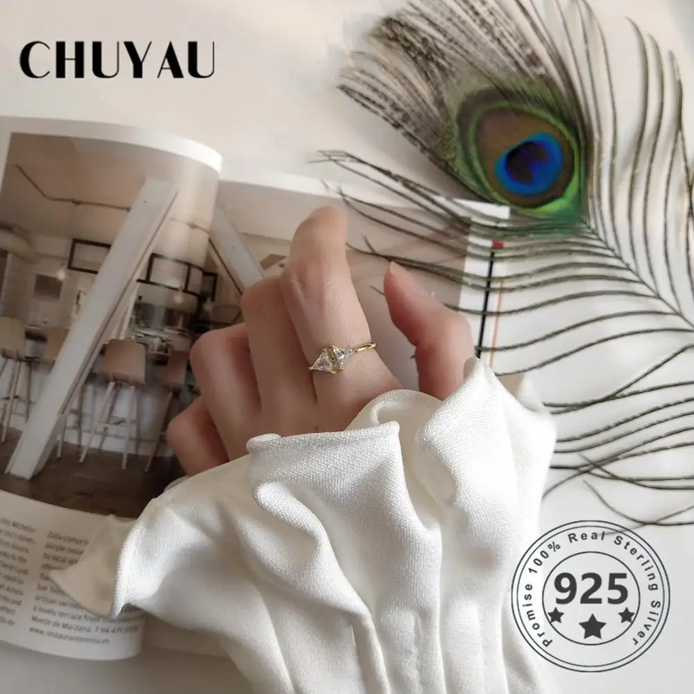 Женское кольцо с гладкой поверхностью Chuyau минималистичное Золотое из