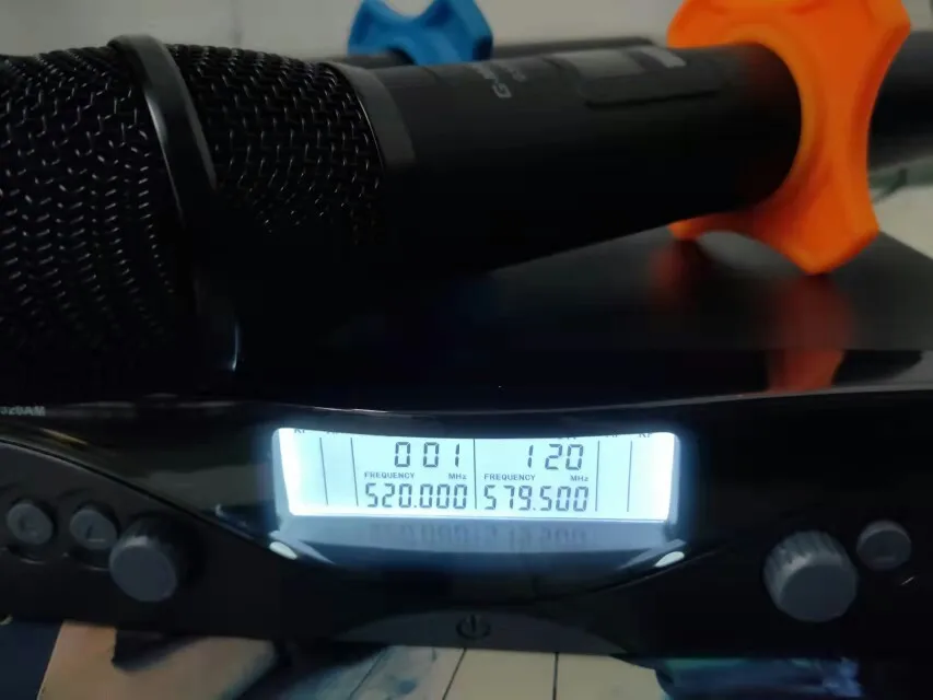 Отзыв о товаре Беспроводной микрофон G-MARK G320AM, профессиональный, UHF, 2 канала, микрофон для караоке, ручной, автоматическая настройка частоты, 100 м от пользователя N***a