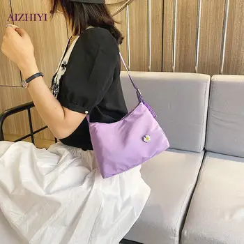 

Women Simple Canvas Underarm Handbag Classic Texture Delicate Design Chic Daisy Flower Travel Handle Shoulder Bag
