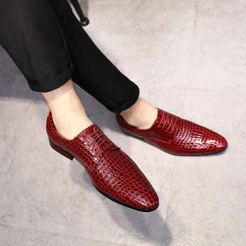 Explosion models solid color lace up fashion wild trend personality snake pattern formal men's shoes with low-cut | Обувь