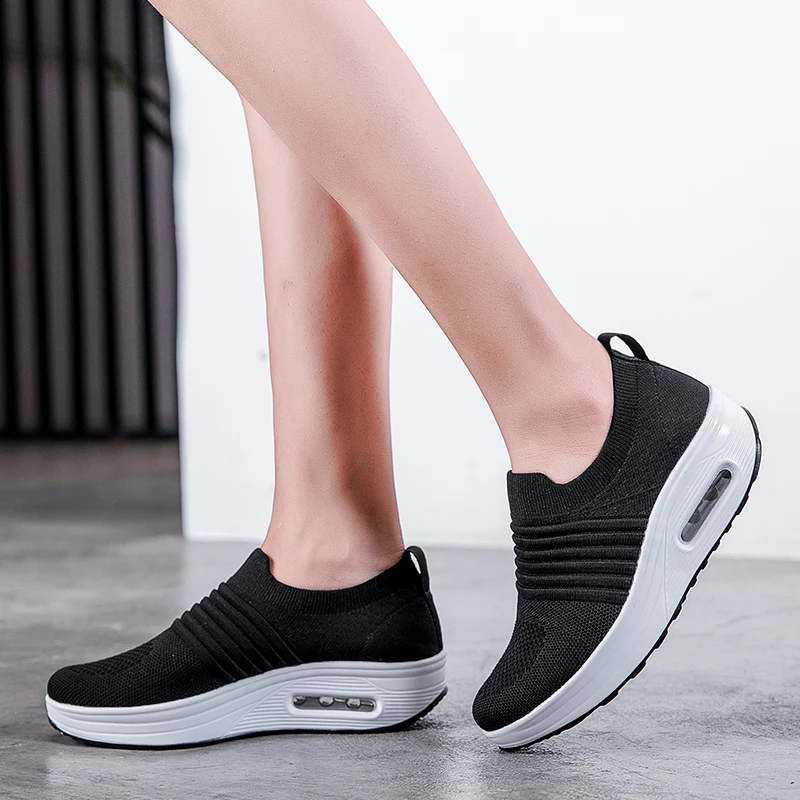 

Spring/summer 2021 rocking shoes women's mesh breathable fly-woven casual sneakers thick-soled mom shoes fashion casual