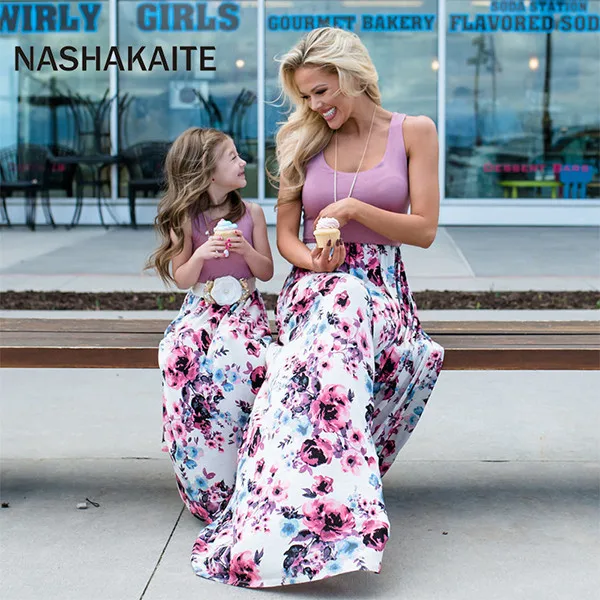 Платья для мамы и дочки; длинное платье с цветочным принтом; одежда для мамы и дочки; Семейные комплекты; одежда «Мама и я» - Цвет: Фиолетовый