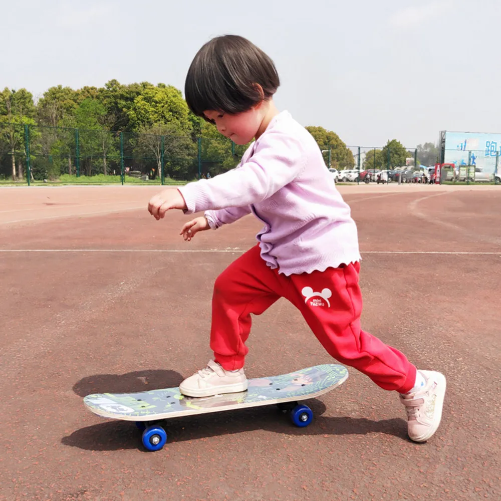 

60CM Kids Four-wheel Skateboard Maple Wood Skateboarding Print Scooter Longboard Outdoor Sports Children Skateboards