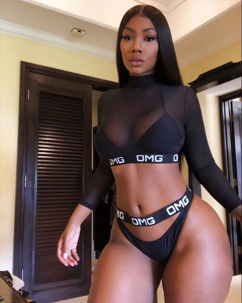 

The model with the high-waist letters pushes up the sexy bikini mesh three-piece 2019 ladies beach bikini swimming large size su
