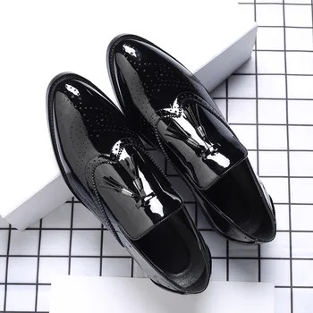 

Classic Men Brogue Shoes Male Patent Leather Formal Business Dress Shoes Man Fashion Slip On Breathable Tassels Black Loafers