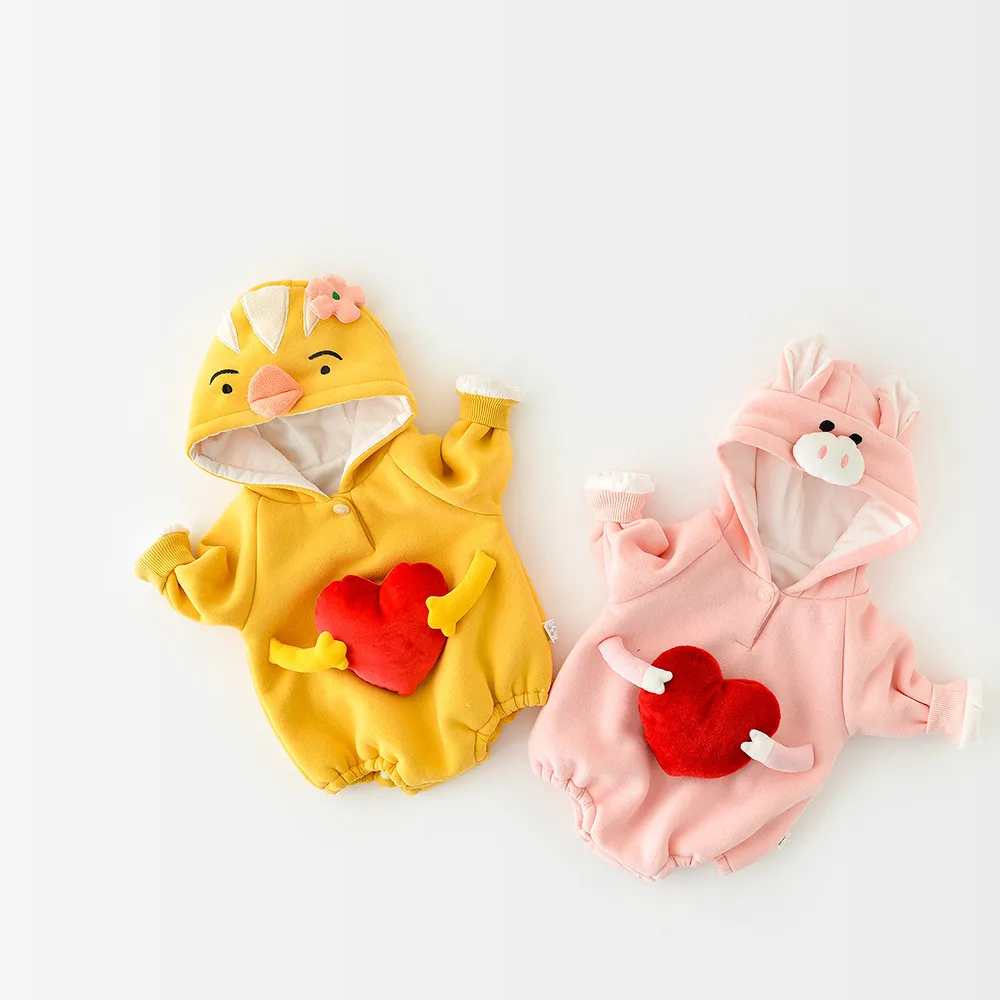 

Baby Bodysuit 2020 Fall Infant Girl Baby Piglet Chick Holding Love Heart Thick Hooded Long Sleeve Triangle Bodysuit