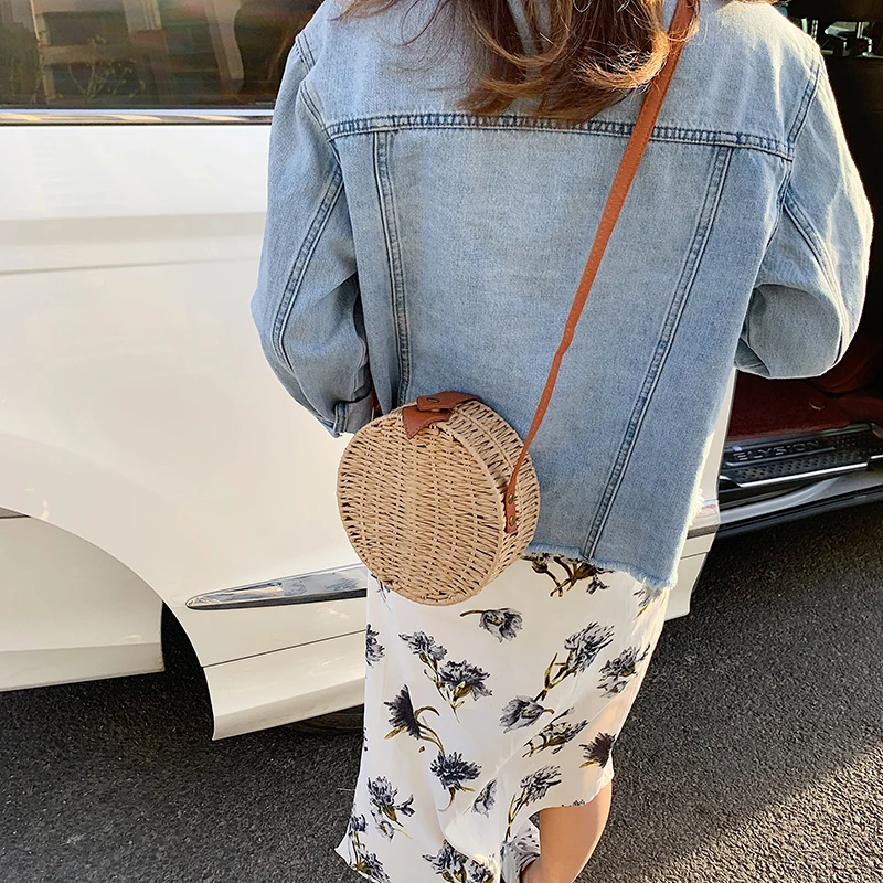 Женская круглая соломенная сумка DikizFly маленькая из ротанга пляжная через плечо