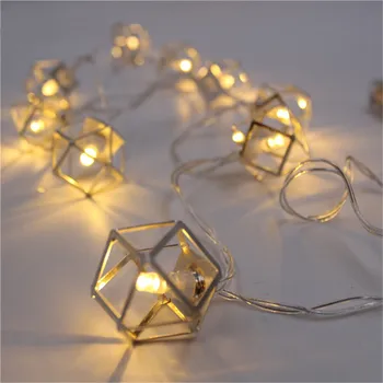 String Lights Multi-Zijdige Hartvorm Decoratieve Kleurrijke Led Verlichting Voor Kerst Smeedijzeren Veelvlak Stijl Batterij Aangedreven