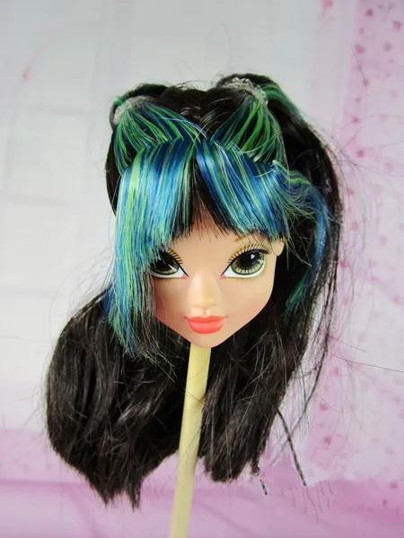 moxie-doll-head (25)