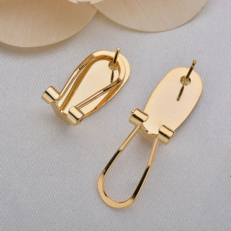 12588700935_499672153