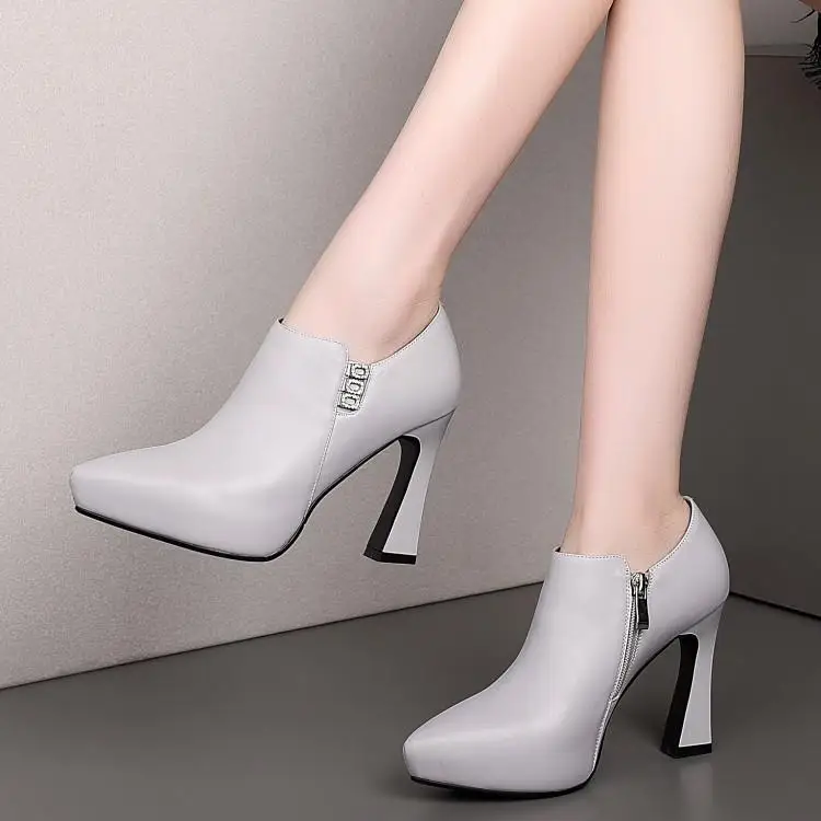 

Short boots single boots spring and autumn water table pointed high heels women thick heel deep mouth single toe layer cowhide