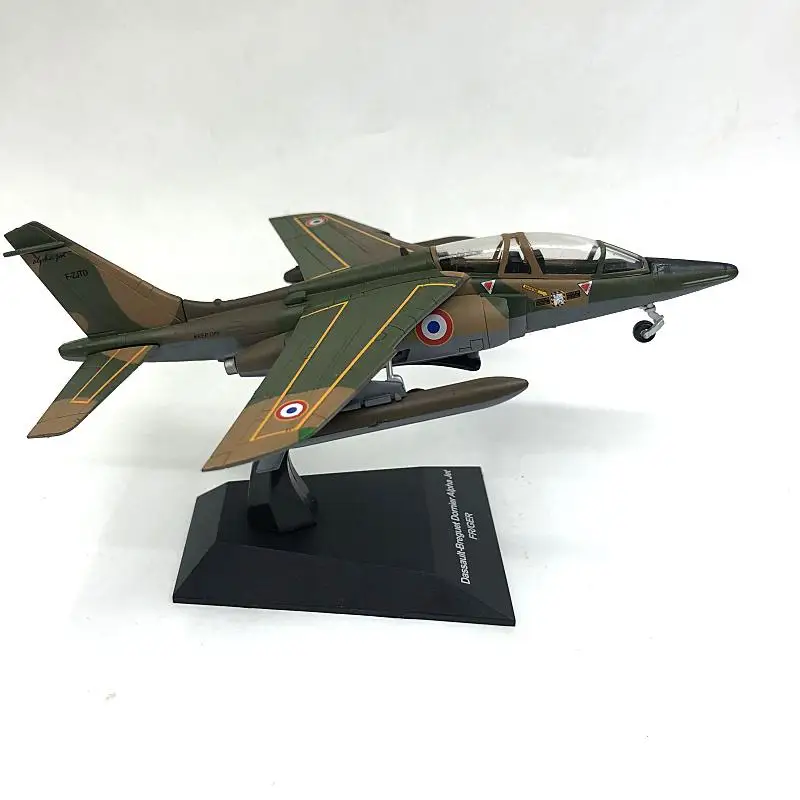 Португалия DASSAULT-BREGUET DOMIER ALPHA JET FR/GER army green 1/72 литье под давлением IXO