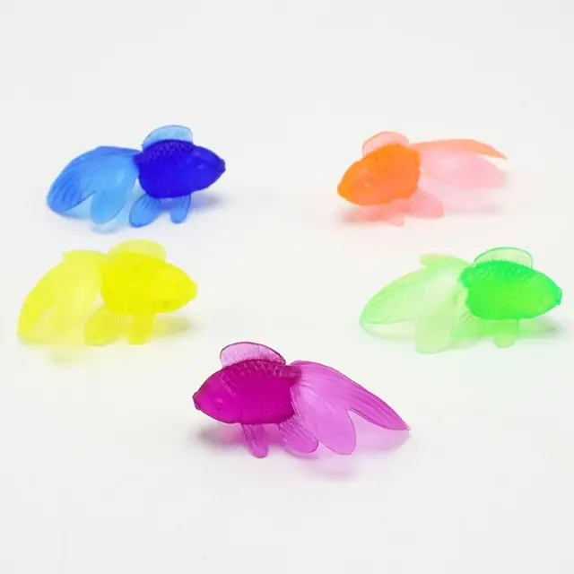 50Pcs/bag Kids Toy PVC Plastic Simulation Small Goldfish Lifelike Gold Fish Model for Children Bath Water Beach Toys 4