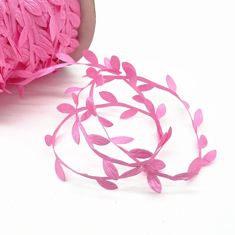 Vibrant Silk Leaf-Shaped Artificial Green Leaves for DIY Crafts and Decoration - 10 Yards