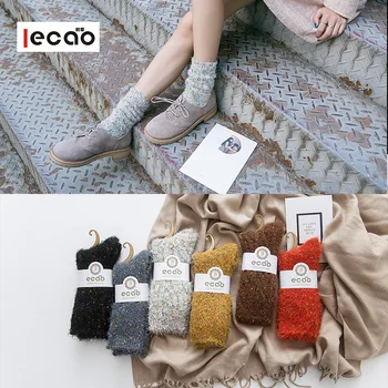 

Thick Line Sock for Woman Thermal Adult Ladies Sox Crew Socks Warm Harajuku Cotton Ethnic Style Female Trendy Black Calcetines