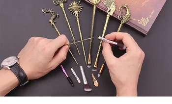 

Movie Game of Thrones Makeup Brush Set Soft Synthetic Collection Kit with Powder Contour Eyeshadow Eyebrow Lips Brushes 8pcs /se