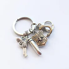 Стиль Европа и Америка аксессуары полицейский значок пистолет пули наручники брелок полицейский брелок