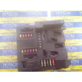 

8200306032B S118399200E Case Relays/Fuses Renault Scenic Ii *