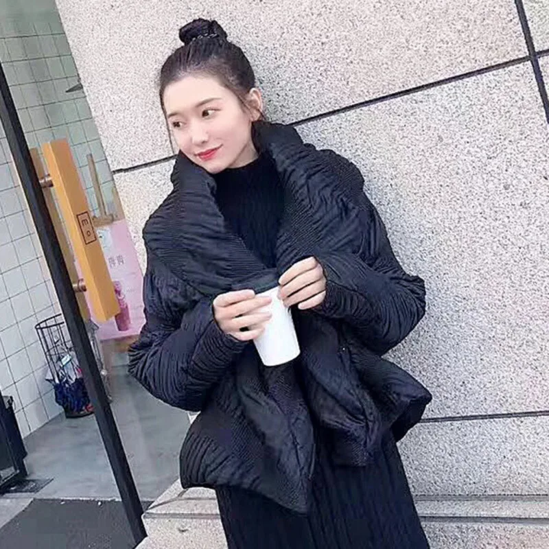 

LANMREM Lapel Solid Color Stripe Full Sleeve Coat Women 2020 New Spring Loose Big Size Single Breasted Pleated Coat PD146
