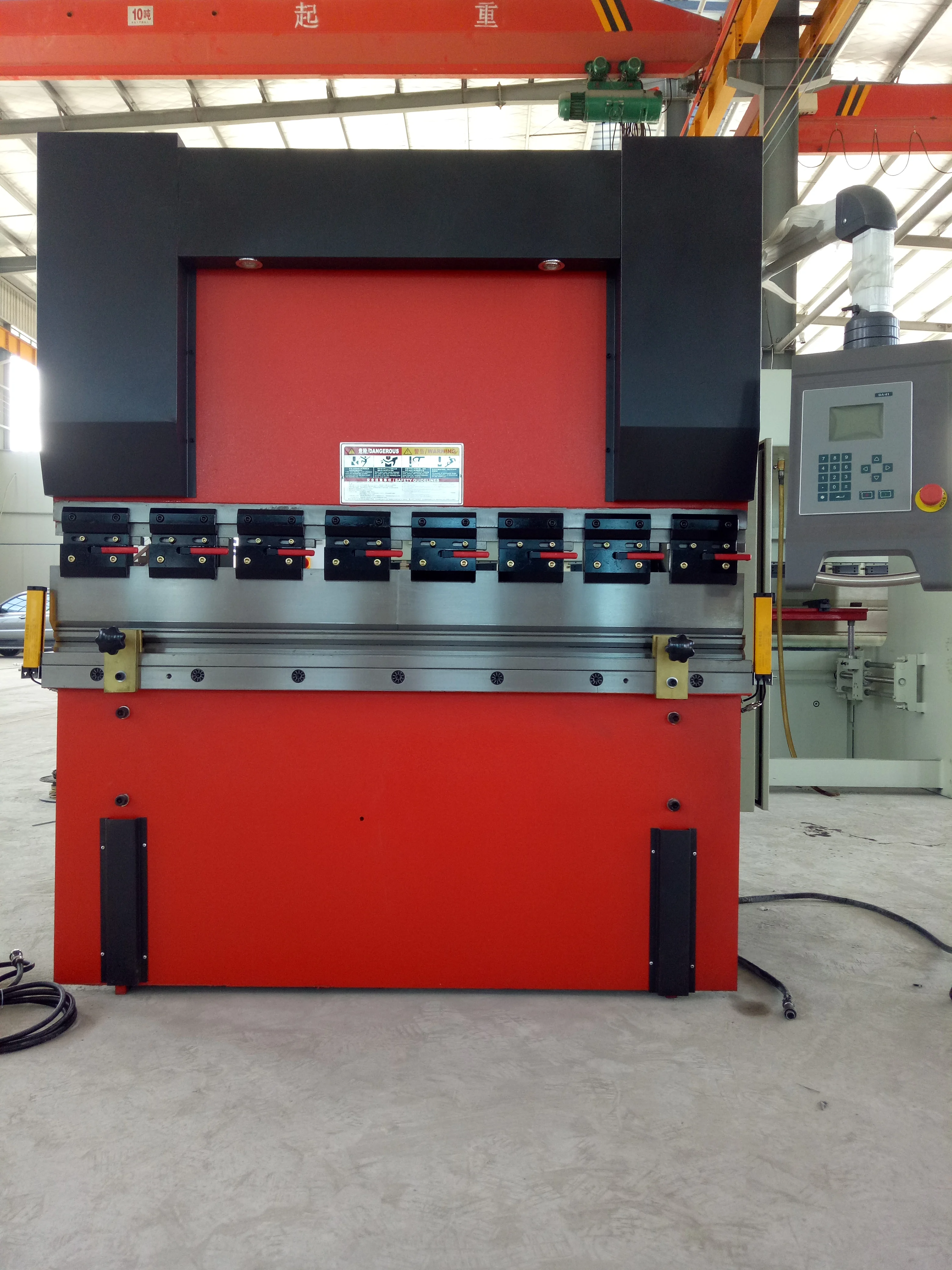 WE67K-100T/2500 мм cnc синхронизация гидравлического пресса тормоза обратного хода серводвигатель с контроллером DA52S