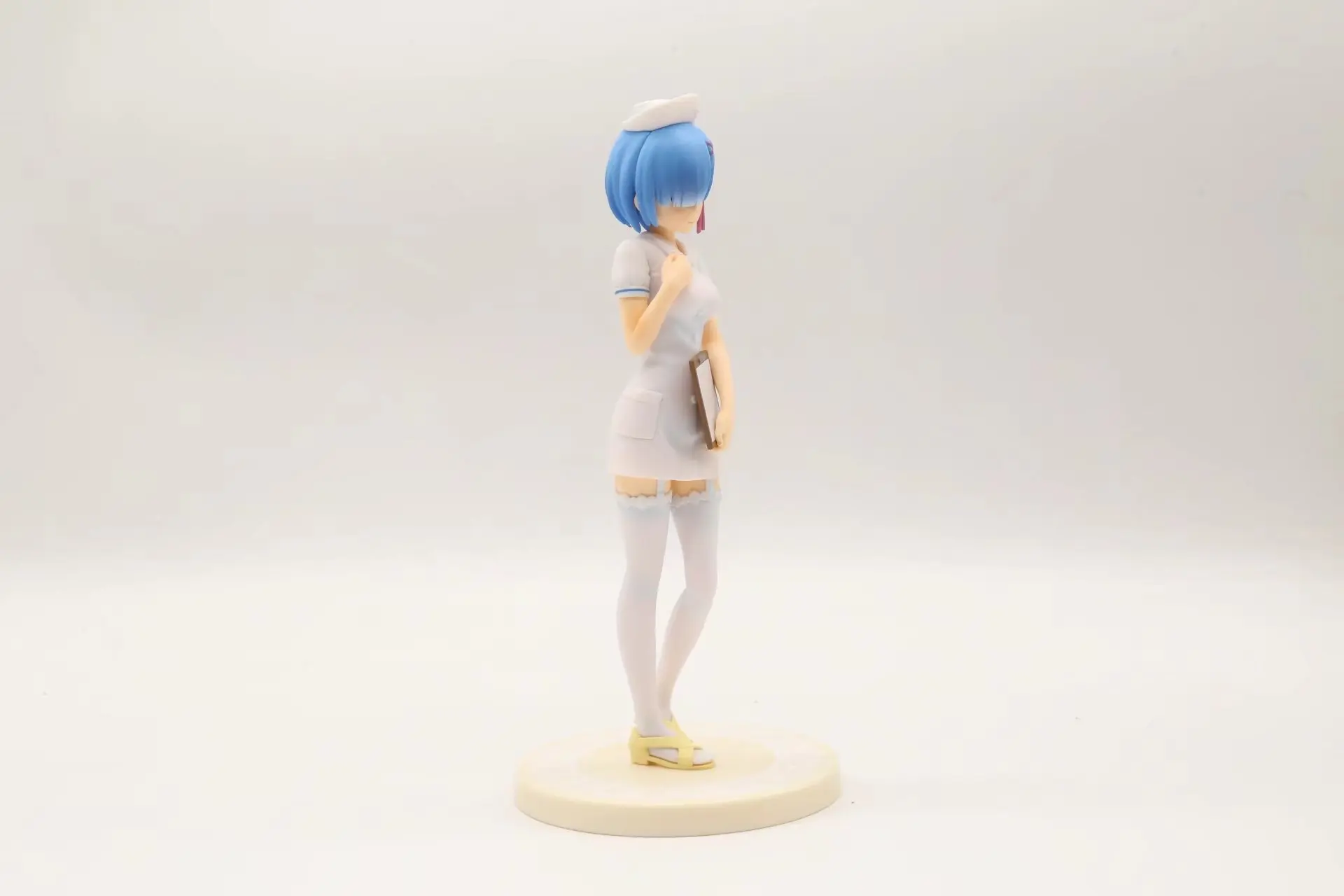 

Anime Model Zero-Based a Different World REM Nurse Uniform Pretty Girl Crane Machine Garage Kit Decoration