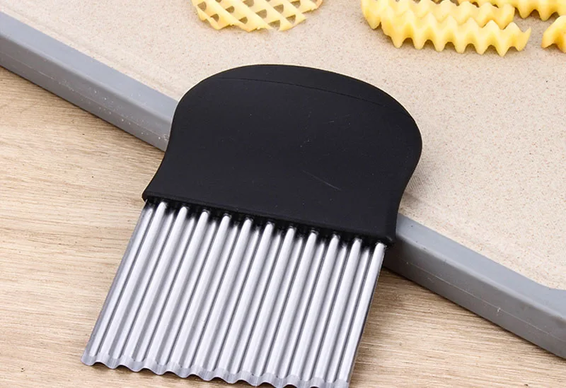 Stainless Steel Potato Chip Slicer Dough Vegetable Fruit Crinkle Wavy Slicer Knife Potato Cutter Chopper French Fry Maker WB 054